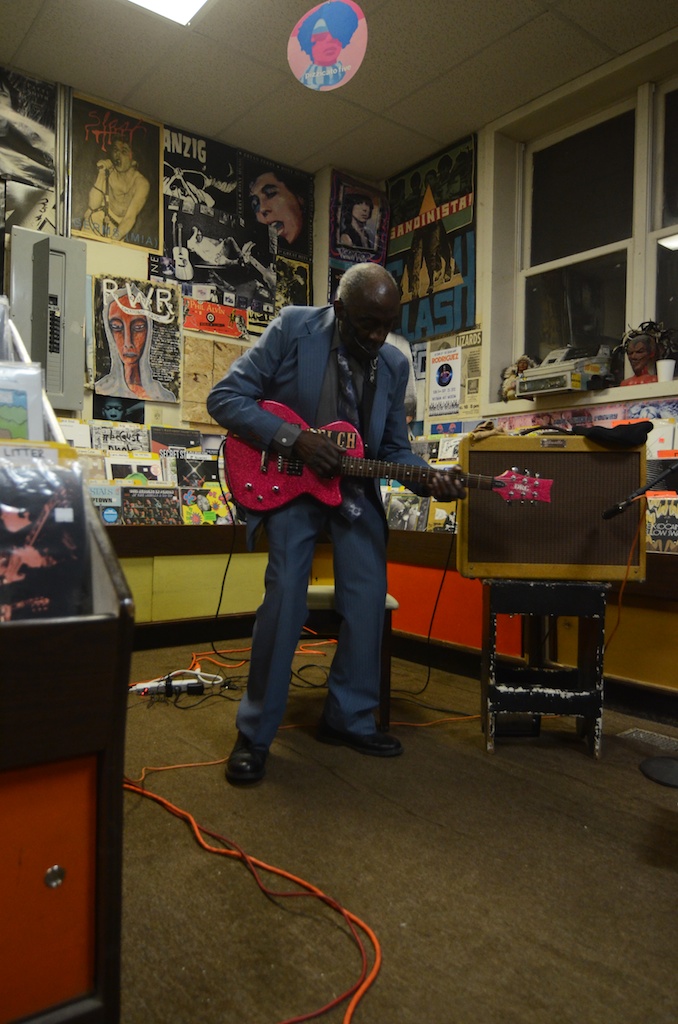 leo bud welch blues treehouse 14