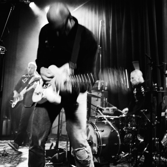 Hear a track from the new Blind Shake 'Live in San Francisco' LP 2