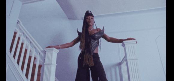 VIDEO: Sudan Archives "Confessions" (Minneapolis Show 10/3 at Dizzy Fae's Dizzyland Event) 6
