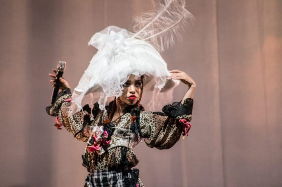 Photos: FKA Twigs at the Palace Theatre 1