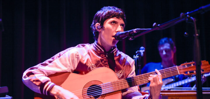 Photos: Aldous Harding | Sam Burton At The Cedar Cultural Center 1